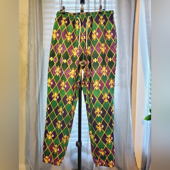 MARDI GRAS VIBES! - Picture 1 of 6